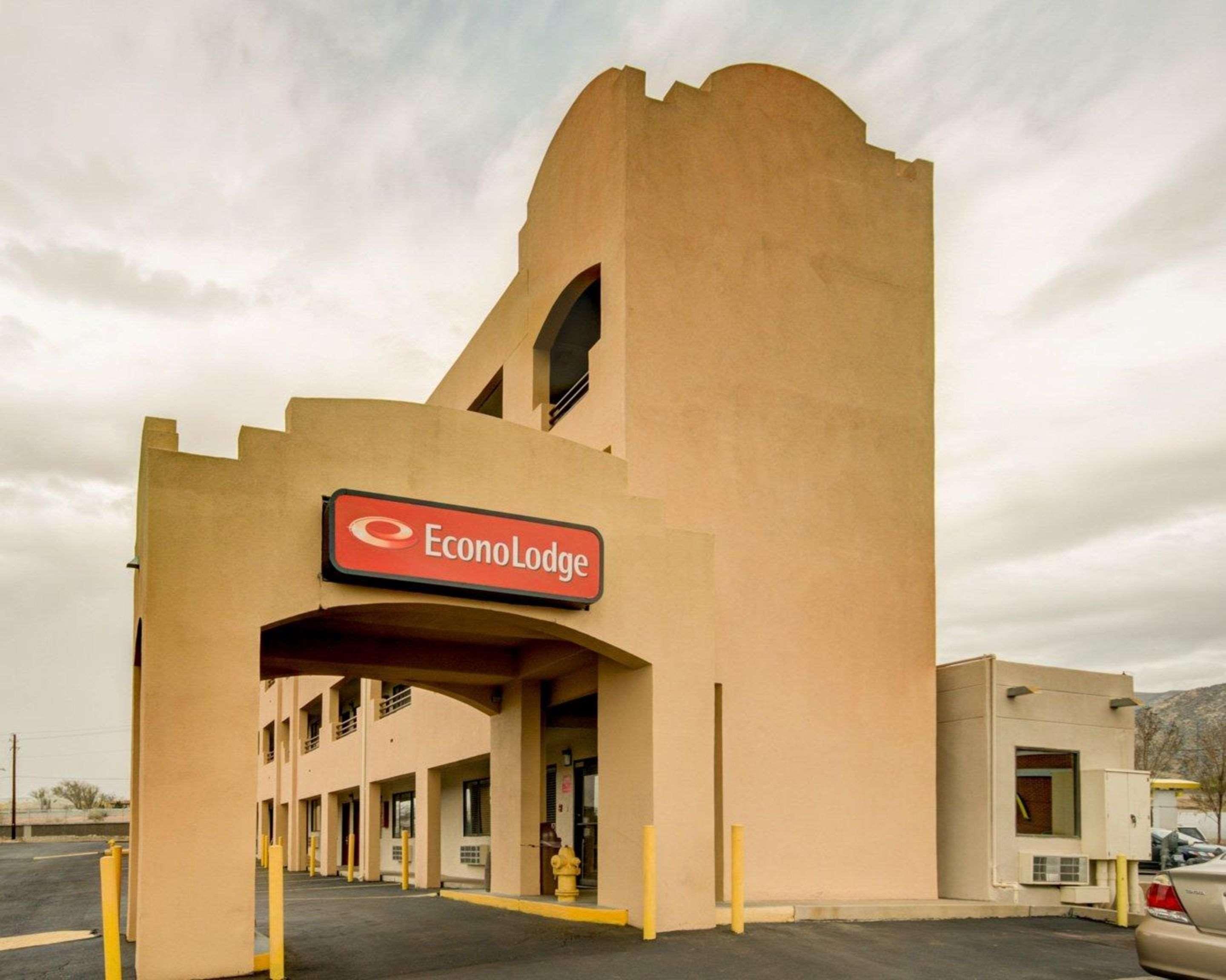 Econo Lodge East Albuquerque Exterior photo