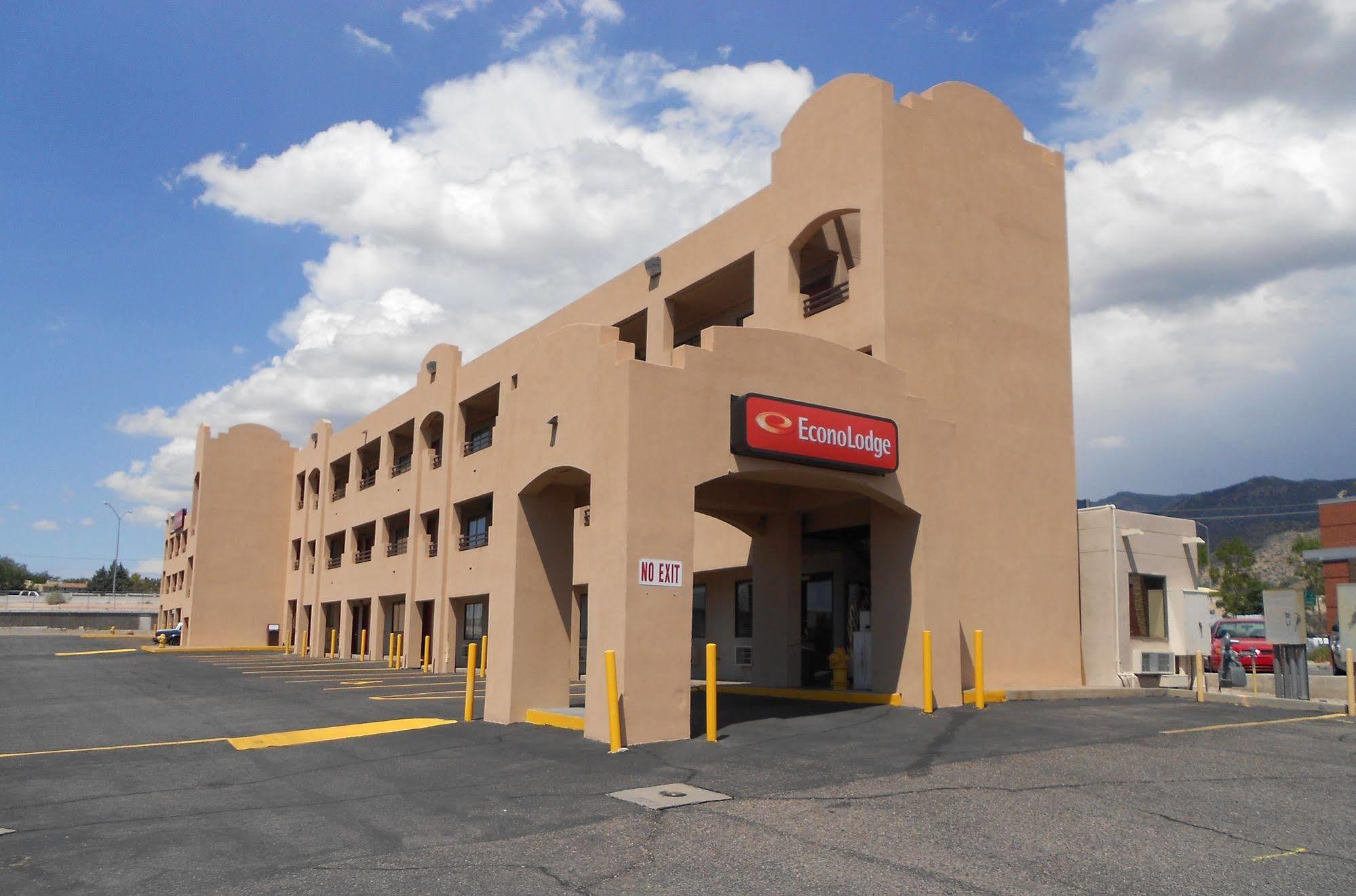 Econo Lodge East Albuquerque Exterior photo